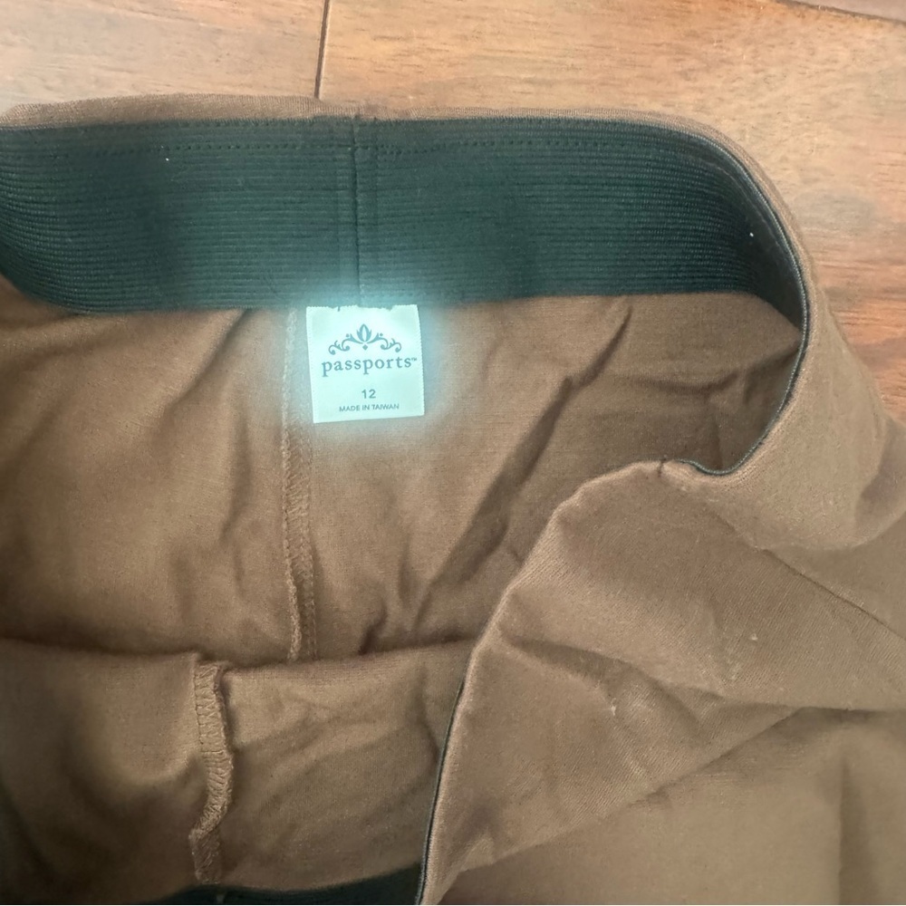 Passport Women's Khaki Leggings Size 12 - Picture 5 of 5